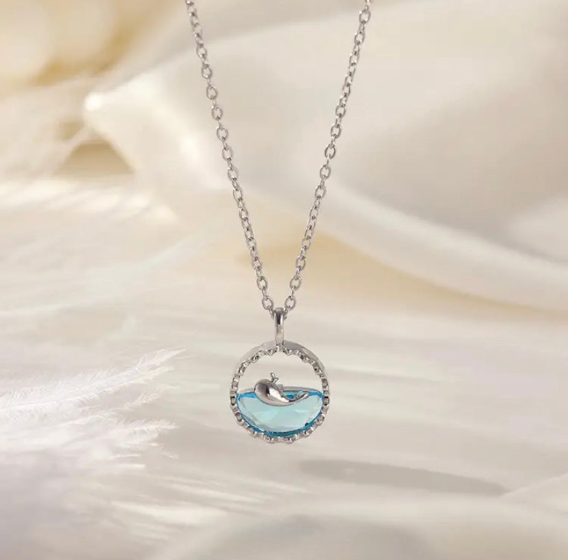 Collar Ballenita 🐳 | Baño en Oro 🥇 + Caja Premium Gratis 🎁