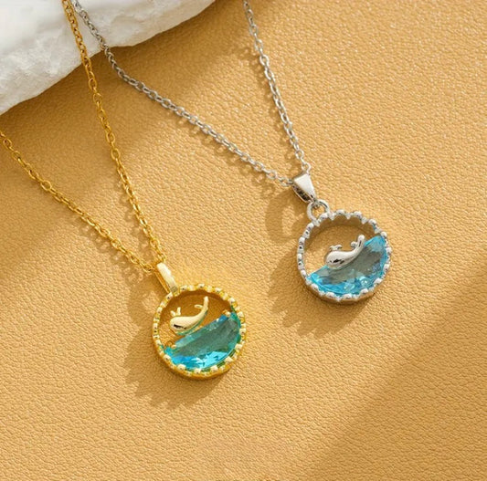 Collar Ballenita 🐳 | Baño en Oro 🥇 + Caja Premium Gratis 🎁