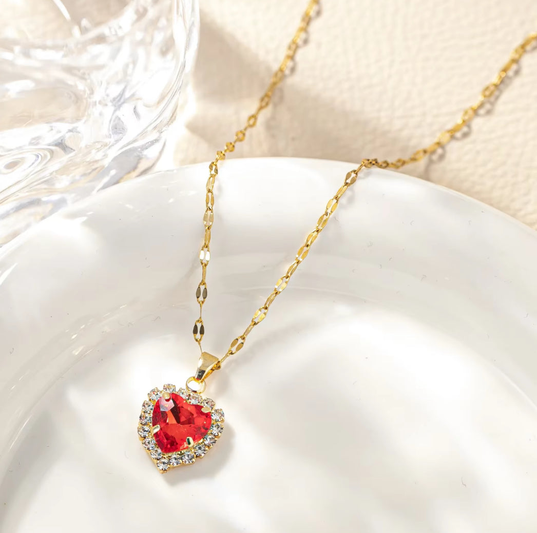 Collar Corazón Promesa 💕 | Baño en Oro 🥇 + Caja Premium Gratis 🎁