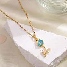 Collar Tulipán 🌷 Baño de Oro ✨ + Caja de Regalo Gratis 🎁