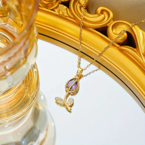 Collar Tulipán 🌷 Baño de Oro ✨ + Caja de Regalo Gratis 🎁